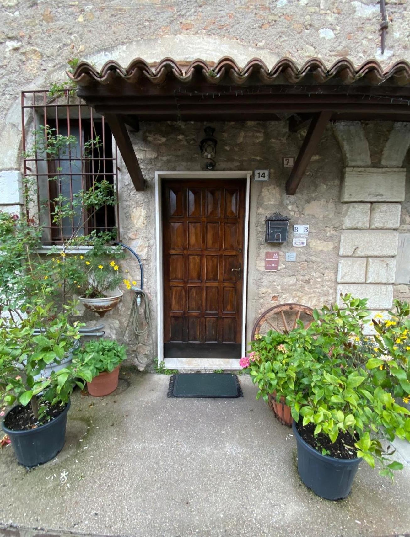 B&B Lamagia Di Corte Moronati Sirmione Exterior photo